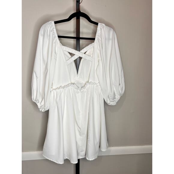 Selfie Leslie Always Dreaming Puff Sleeve V-Neck Mini Dress White Women's M NWT - Picture 4 of 10